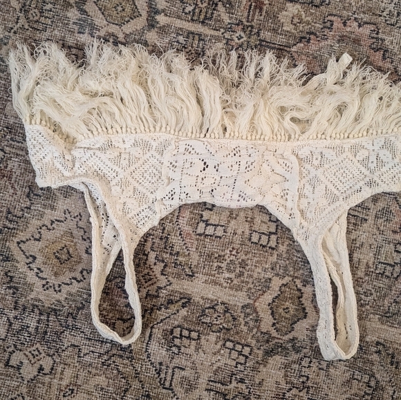 Out from Under Cropped Boho Top Medium Cream Festival Beach Top Urban Outfitters - Picture 5 of 5